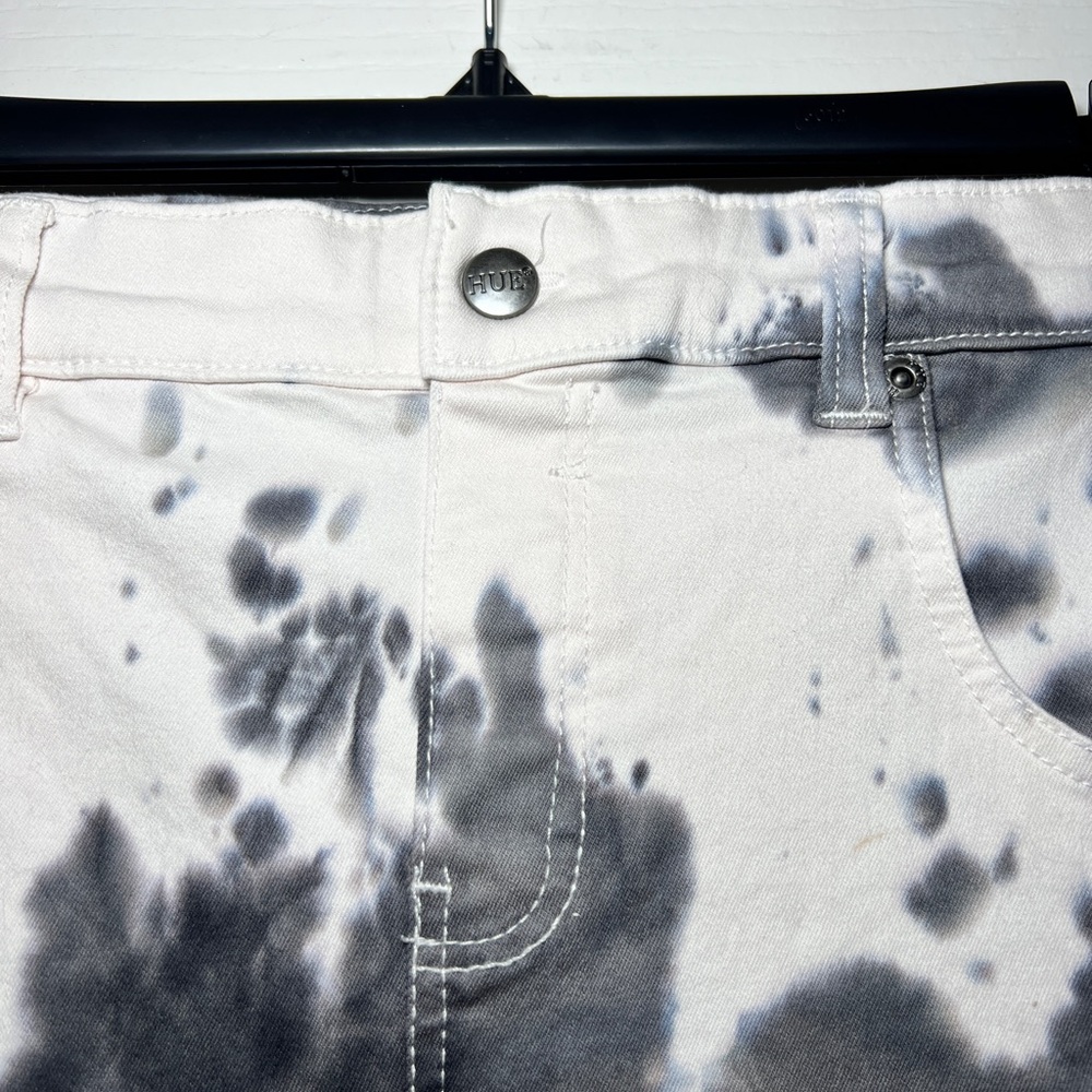 HUE DENIM Mod Modern Denim High Rise Skimmer Tie Dye. Size Small - Picture 2 of 8